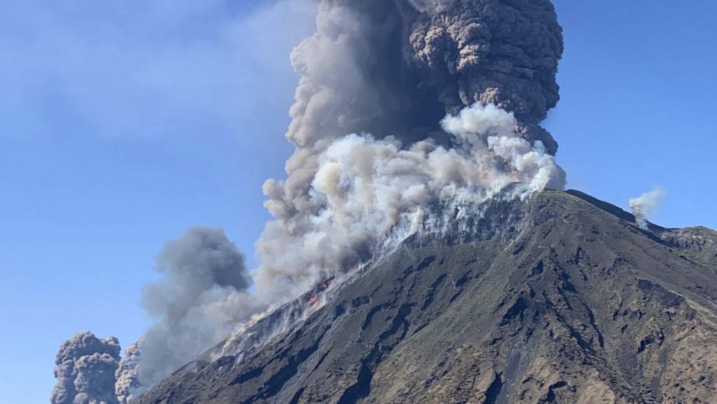 europe times european daily trending world news Volcano eruption at Stromboli One person killed